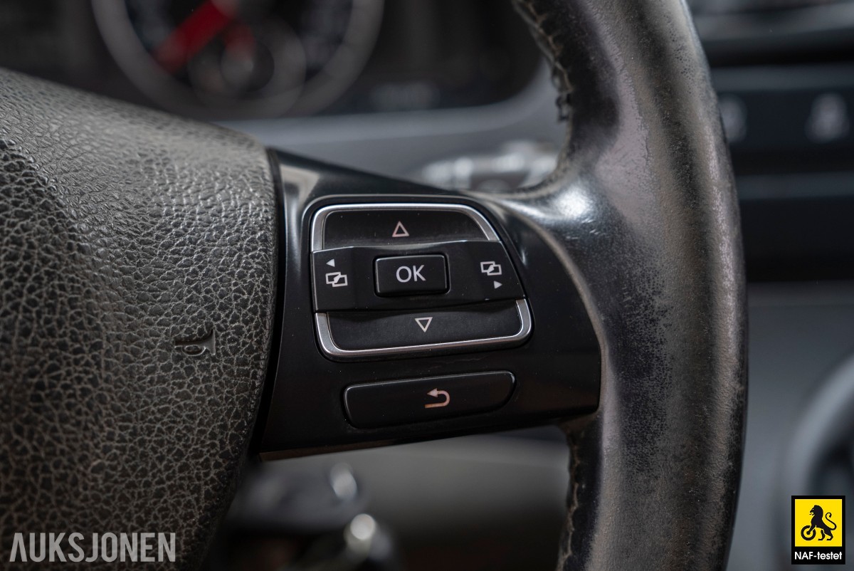 2015 Volkswagen TRANSPORTER 2.0 D 140HK 4MOTION HENGERFESTE VARMER INNREDNING SKYVEDØRER