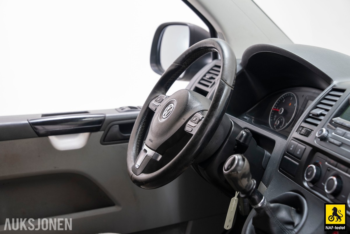 2015 Volkswagen TRANSPORTER 2.0 D 140HK 4MOTION HENGERFESTE VARMER INNREDNING SKYVEDØRER