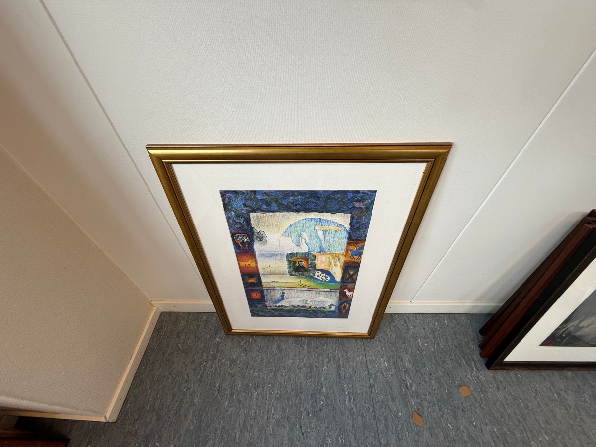 Signert og nummerert grafisk trykk – innrammet – 68 × 57 cm