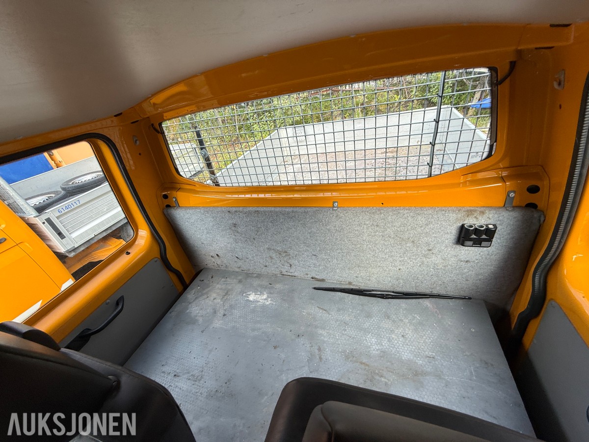 2017 Volkswagen Transporter - 2,0 TDI 4Motion pickup - 221811KM