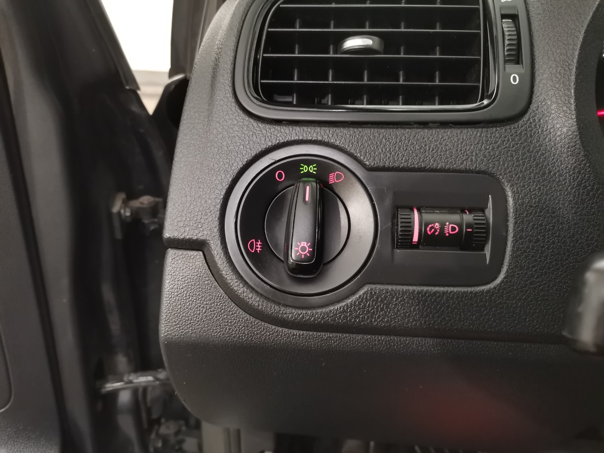 2010 Volkswagen POLO *UTEN MINSTEPRIS * HENGERFESTE EU-OK 10.27