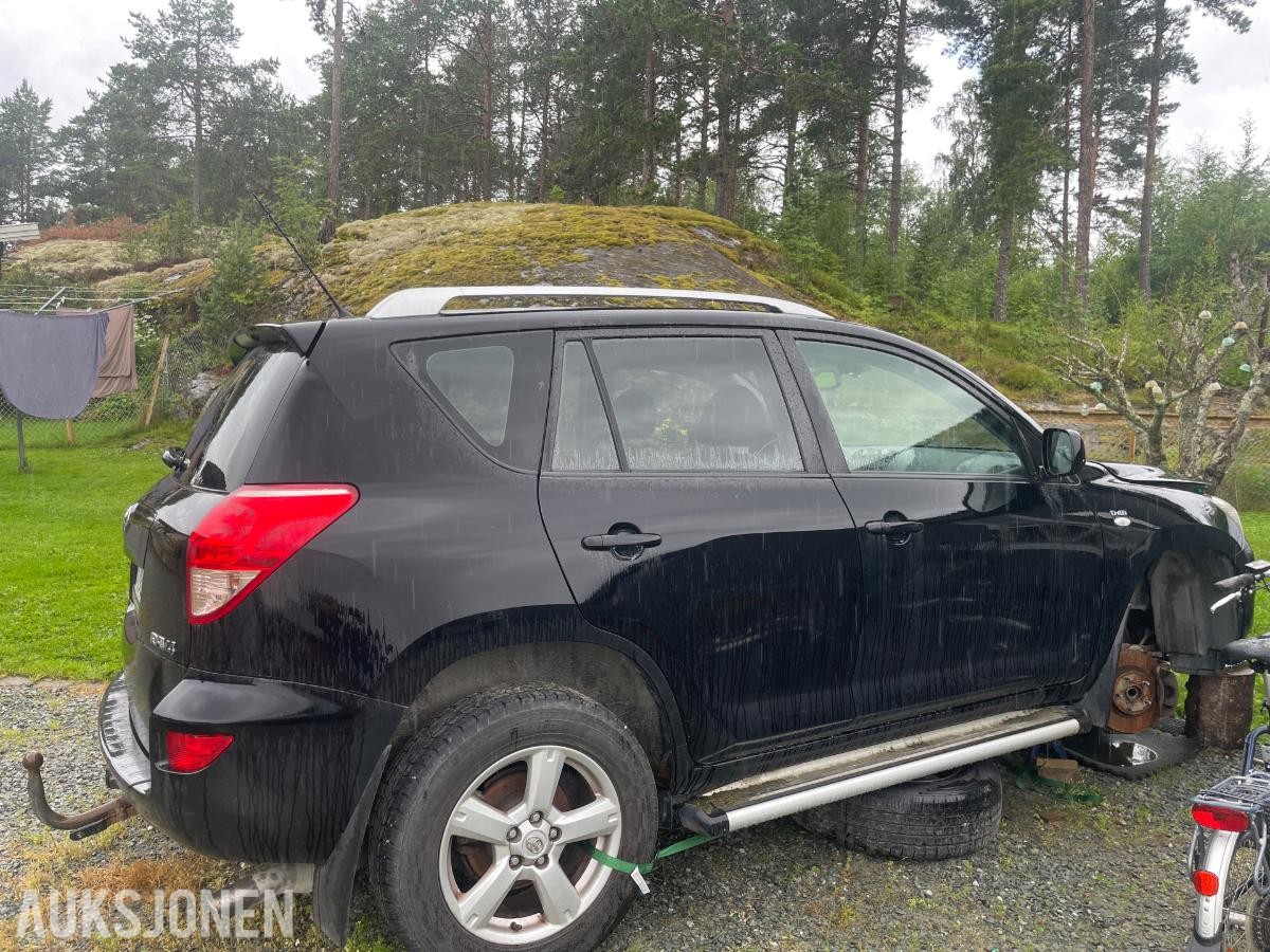 2007 Toyota RAV4 2.2 136hk 4WD REP OBJEKT hengerfeste skinn webasto