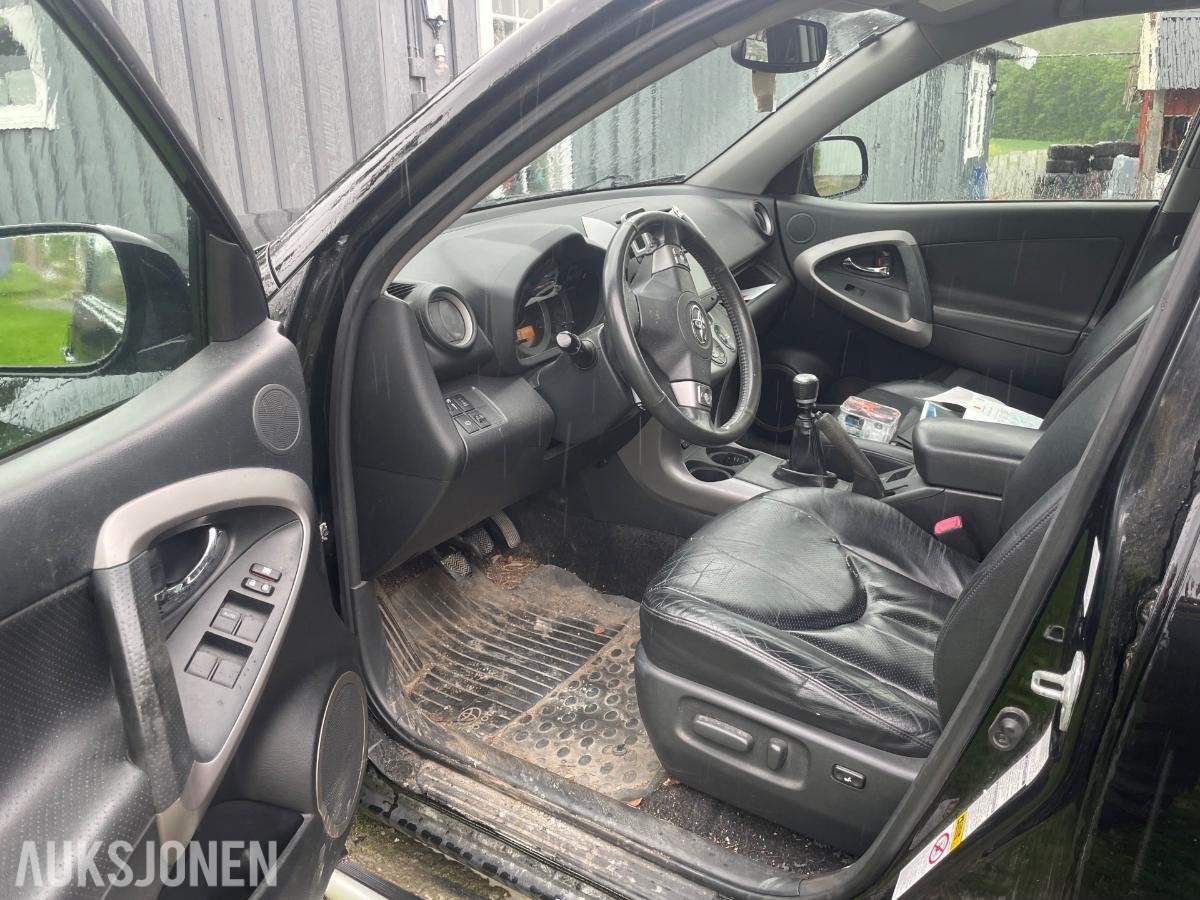 2007 Toyota RAV4 2.2 136hk 4WD REP OBJEKT hengerfeste skinn webasto