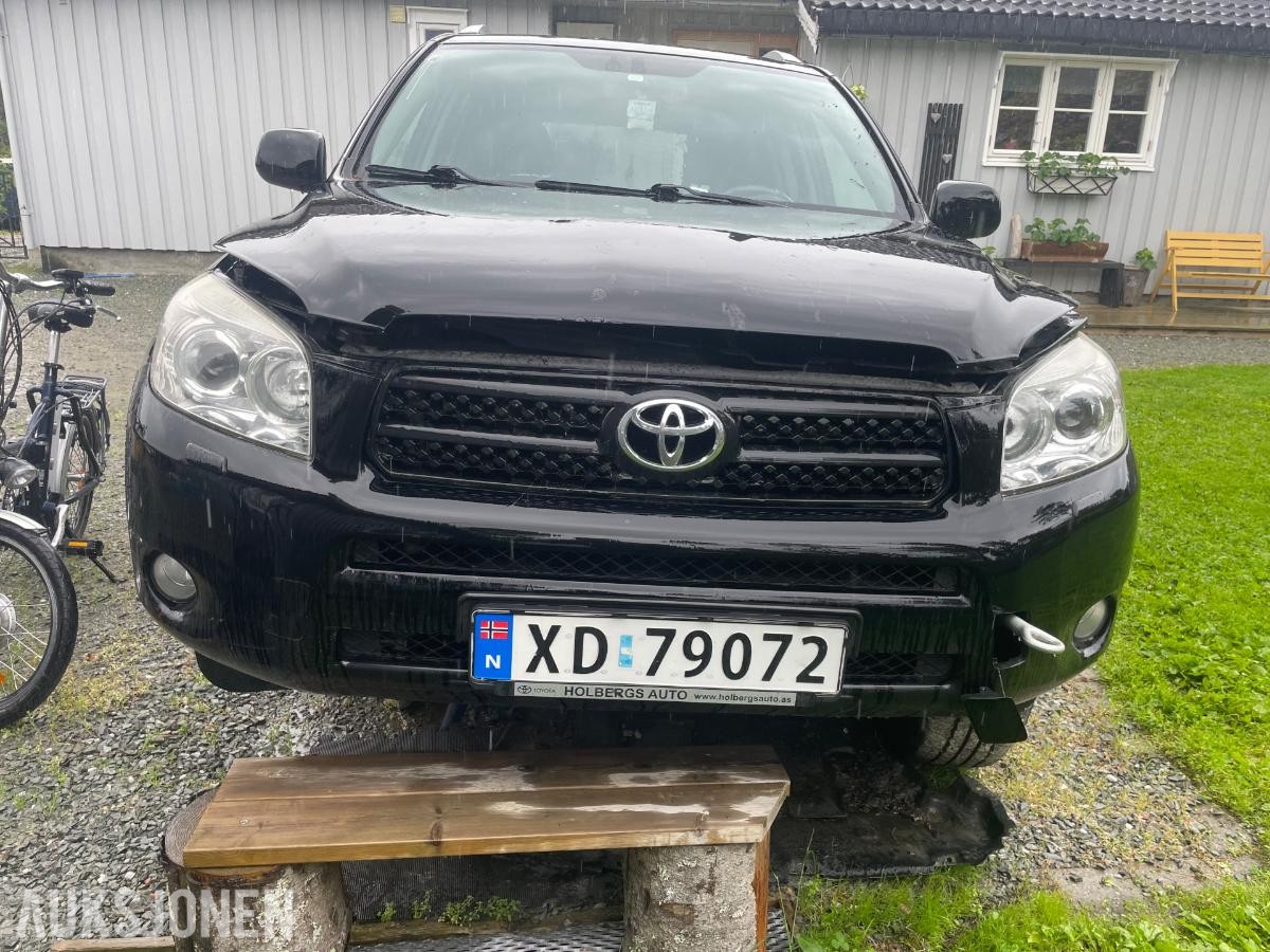 2007 Toyota RAV4 2.2 136hk 4WD REP OBJEKT hengerfeste skinn webasto