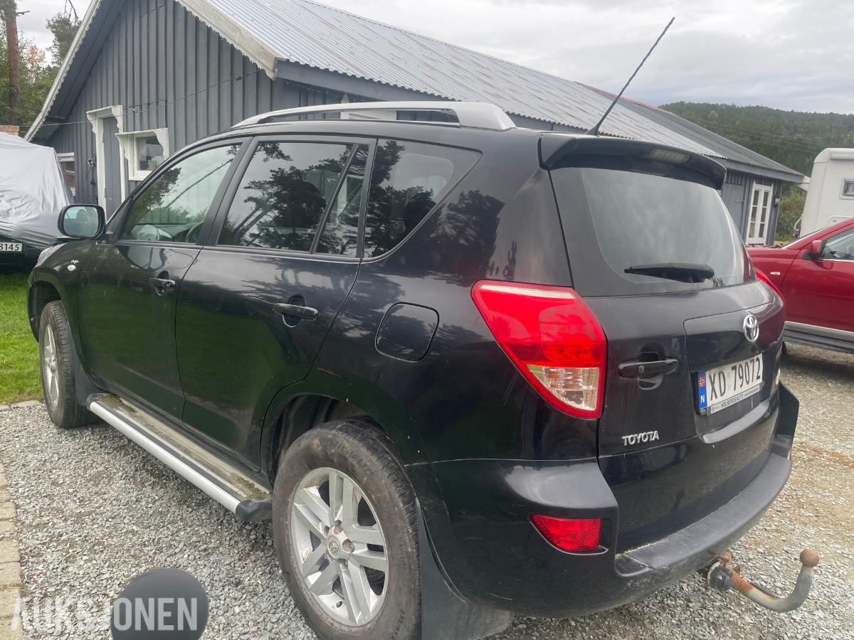 2007 Toyota RAV4 2.2 136hk 4WD REP OBJEKT hengerfeste skinn webasto