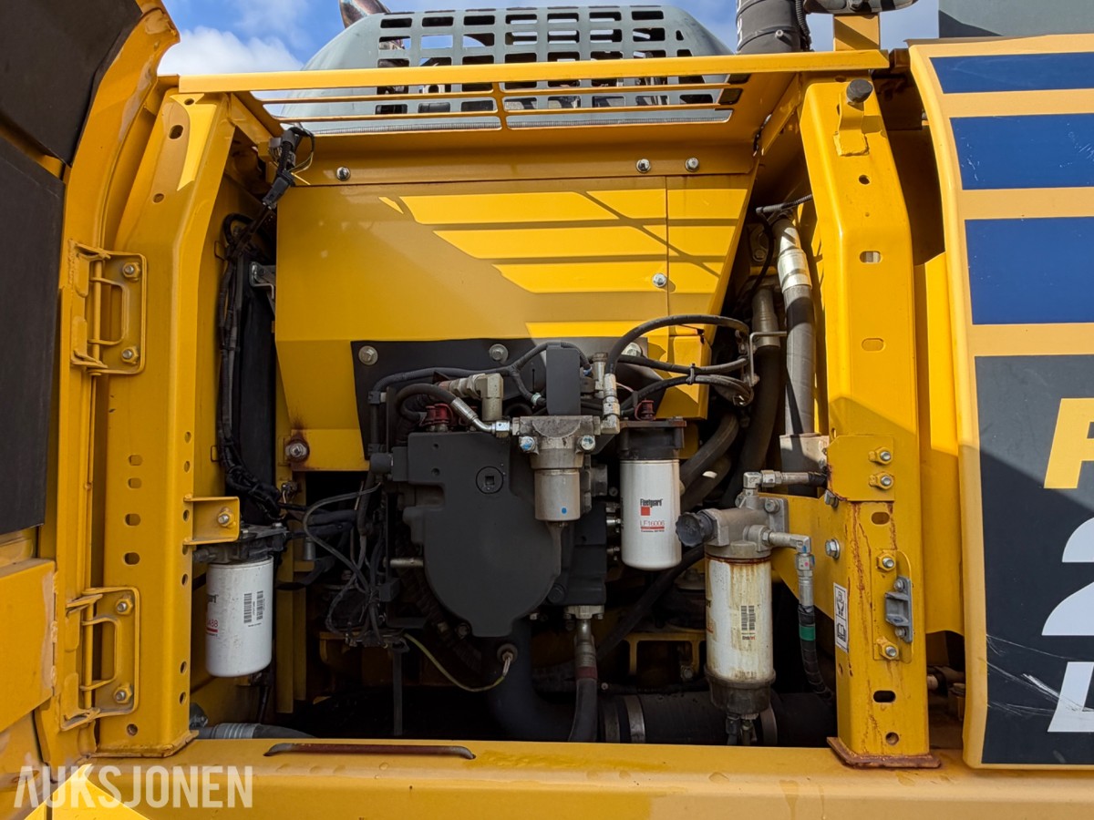 2016 Komatsu PC 210 LC -10+ - 6372 timer-Rototilt-Sentralsmøring-Bunkringspumpe 