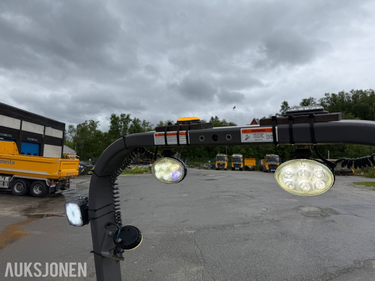 2019 Volvo DD38HF Vals, 796T, Arbeidslys