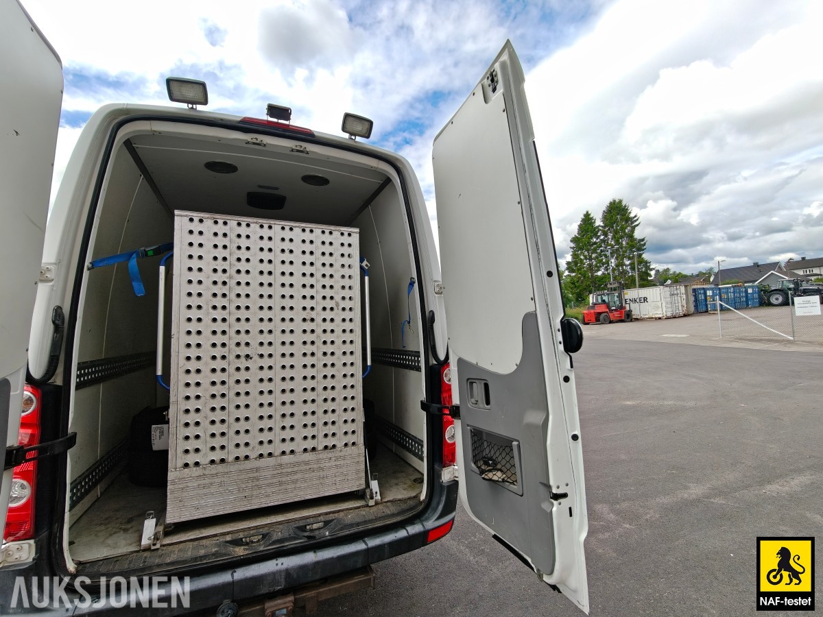 2012 Volkswagen Crafter 163 HK 10-SETER BUSS HENGERFESTE VARMER KJØREBOK 