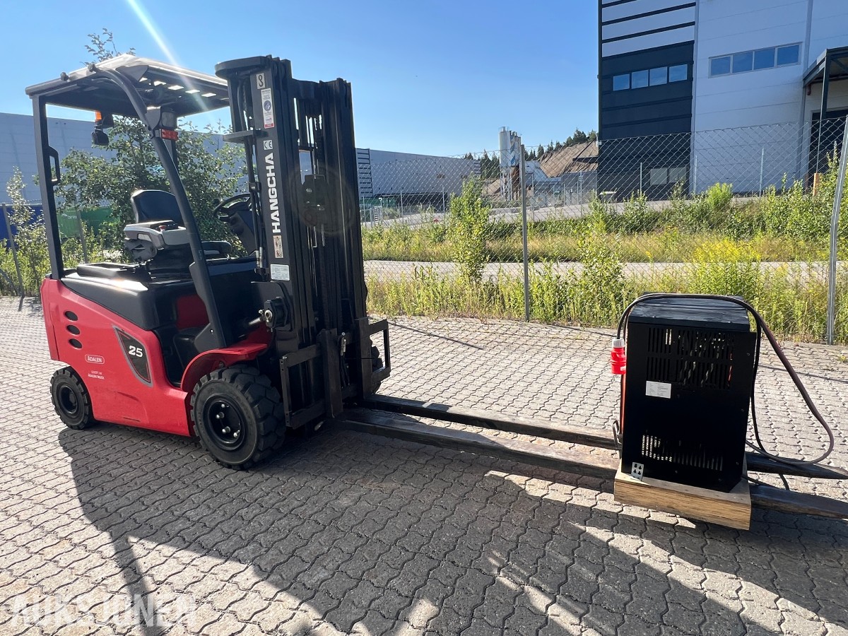 2022 Hangcha CPD25X kun 408t m/friløftmast