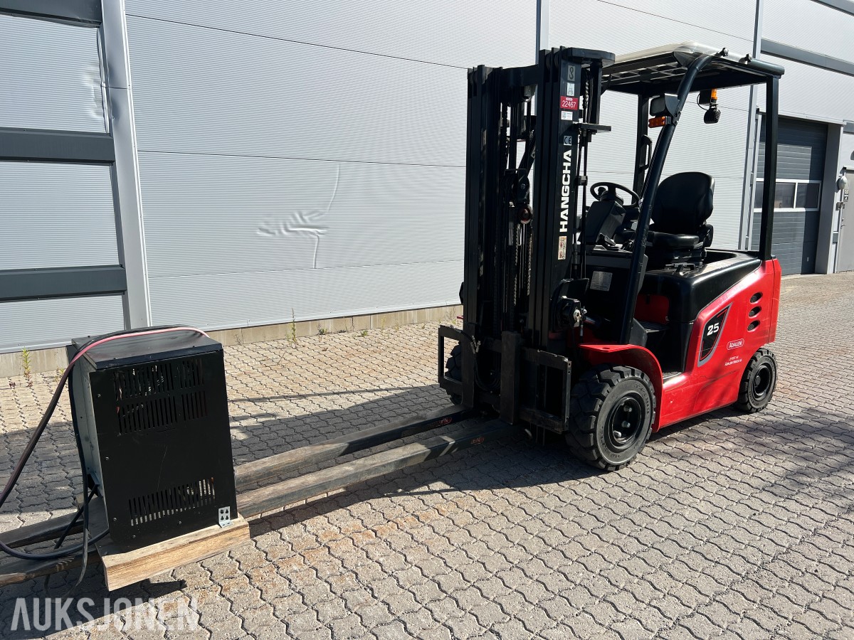 2022 Hangcha CPD25X kun 408t m/friløftmast