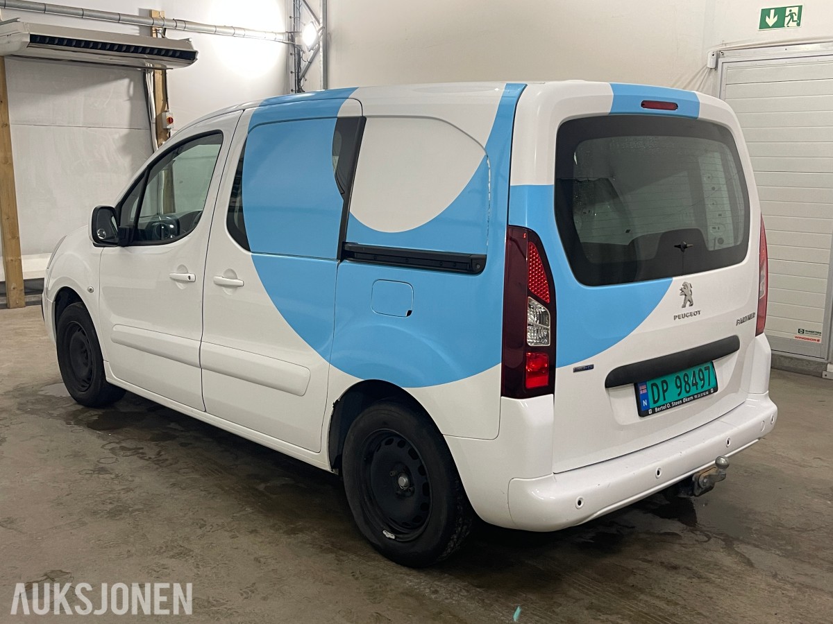 2016 PEUGEOT PARTNER 1.6-99 D AUTOMAT CRUISE P.SENSORER HENGERFESTE