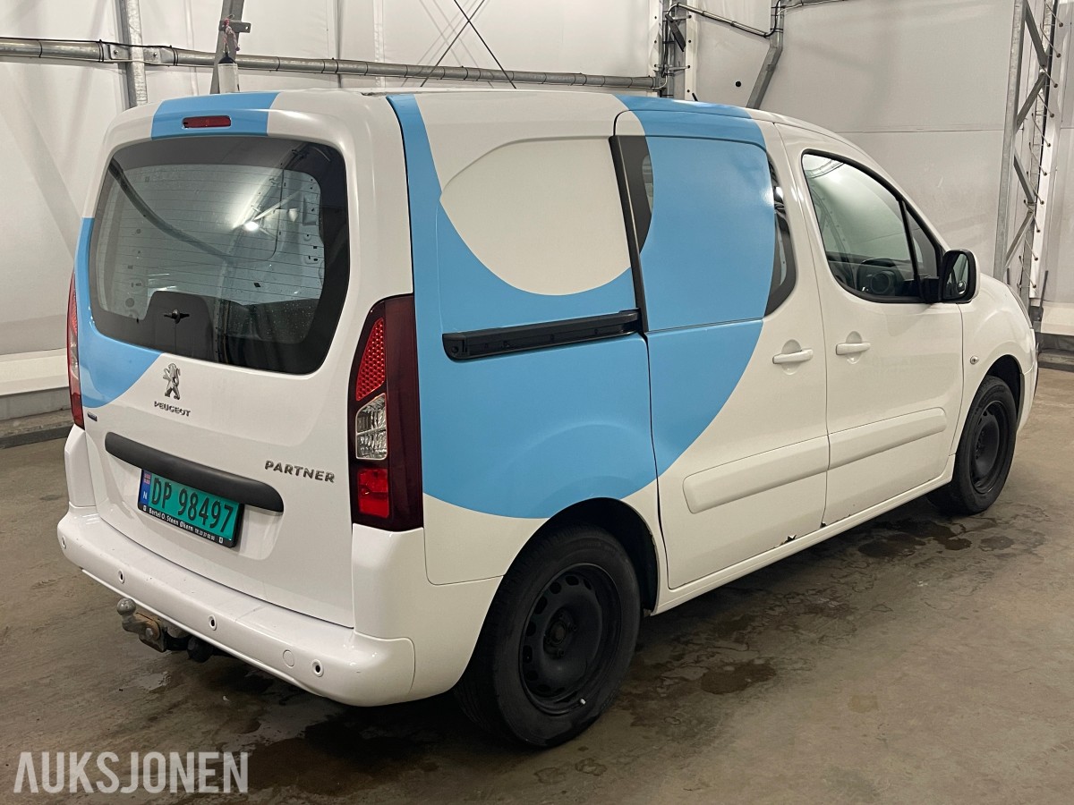 2016 PEUGEOT PARTNER 1.6-99 D AUTOMAT CRUISE P.SENSORER HENGERFESTE