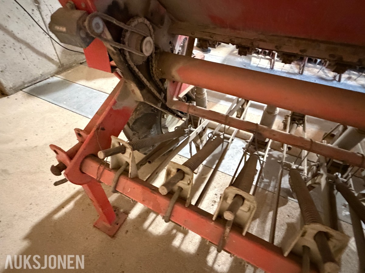 Tume KK 250 Såmaskin - skålabber - traktormontert