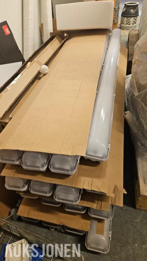 Glamox I40-1500 5500 DALI 840 TW PC lamper