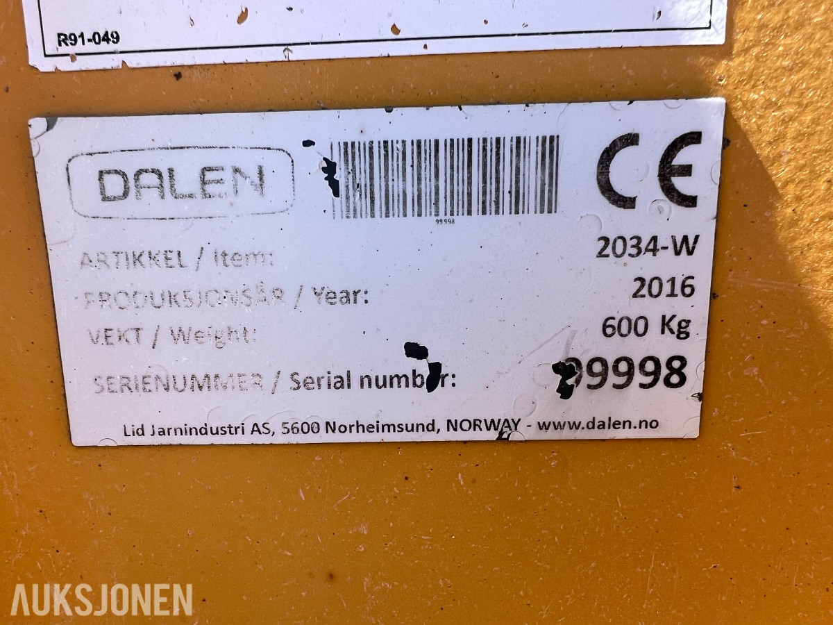 2016 Dalen 2034-W Strøkasse m/trepungtfeste