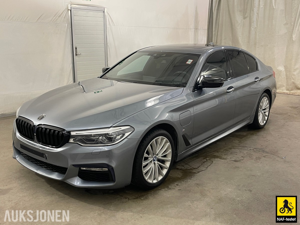 2018 BMW 530E M SPORT 360-KAMERA HEAD-UP SOLTAK KOMFORTSETER SKINN