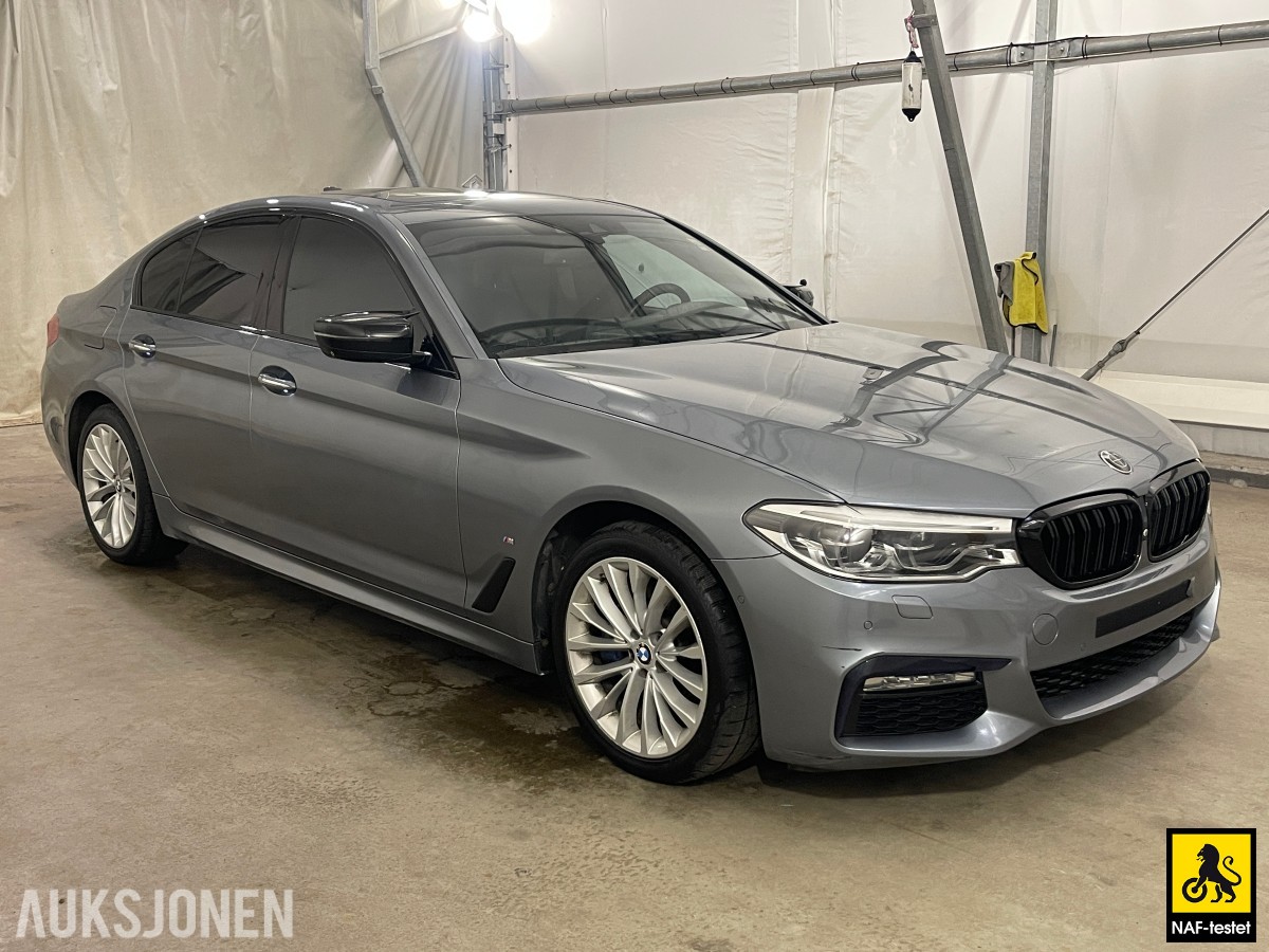 2018 BMW 530E M SPORT 360-KAMERA HEAD-UP SOLTAK KOMFORTSETER SKINN