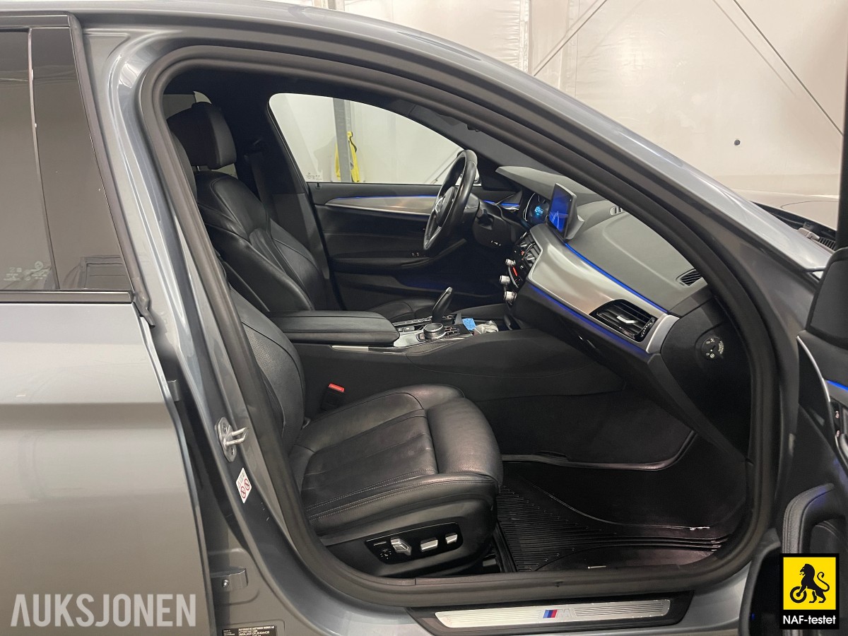 2018 BMW 530E M SPORT 360-KAMERA HEAD-UP SOLTAK KOMFORTSETER SKINN