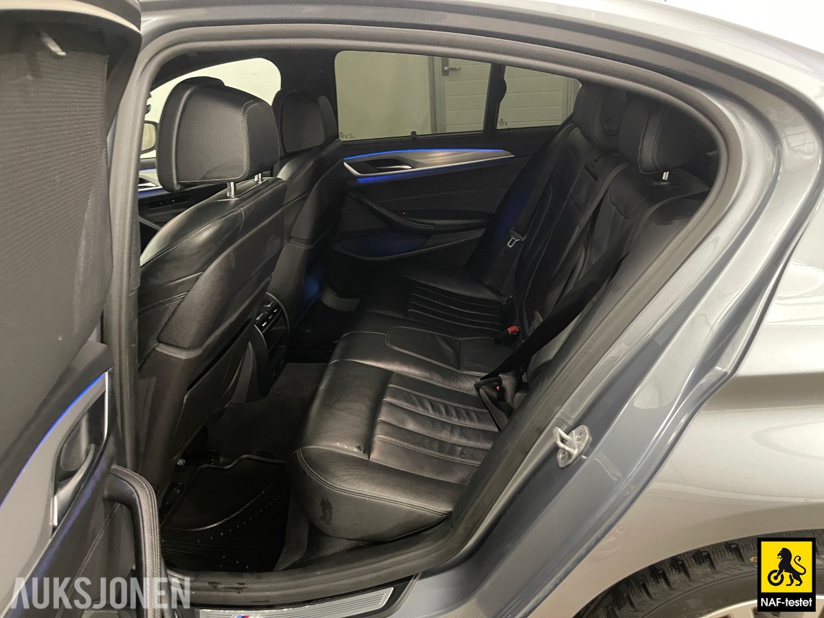 2018 BMW 530E M SPORT 360-KAMERA HEAD-UP SOLTAK KOMFORTSETER SKINN