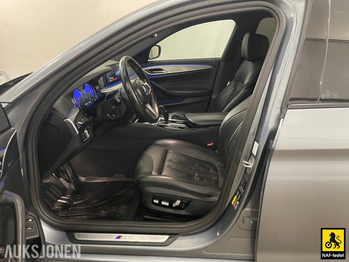 2018 BMW 530E M SPORT 360-KAMERA HEAD-UP SOLTAK KOMFORTSETER SKINN