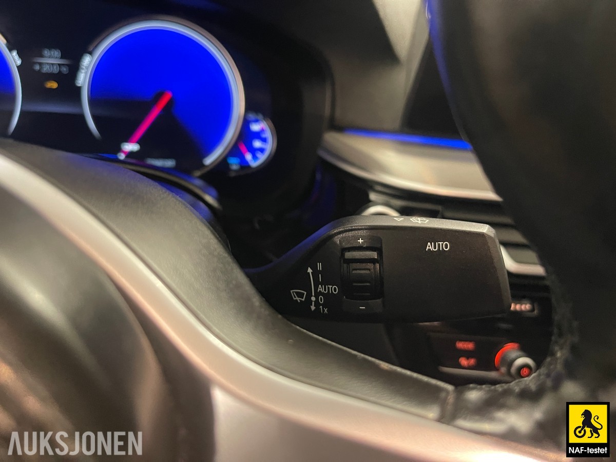 2018 BMW 530E M SPORT 360-KAMERA HEAD-UP SOLTAK KOMFORTSETER SKINN