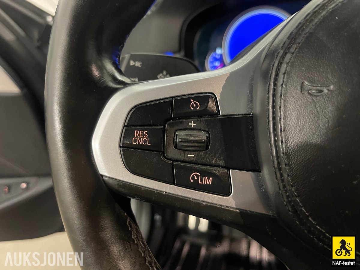 2018 BMW 530E M SPORT 360-KAMERA HEAD-UP SOLTAK KOMFORTSETER SKINN