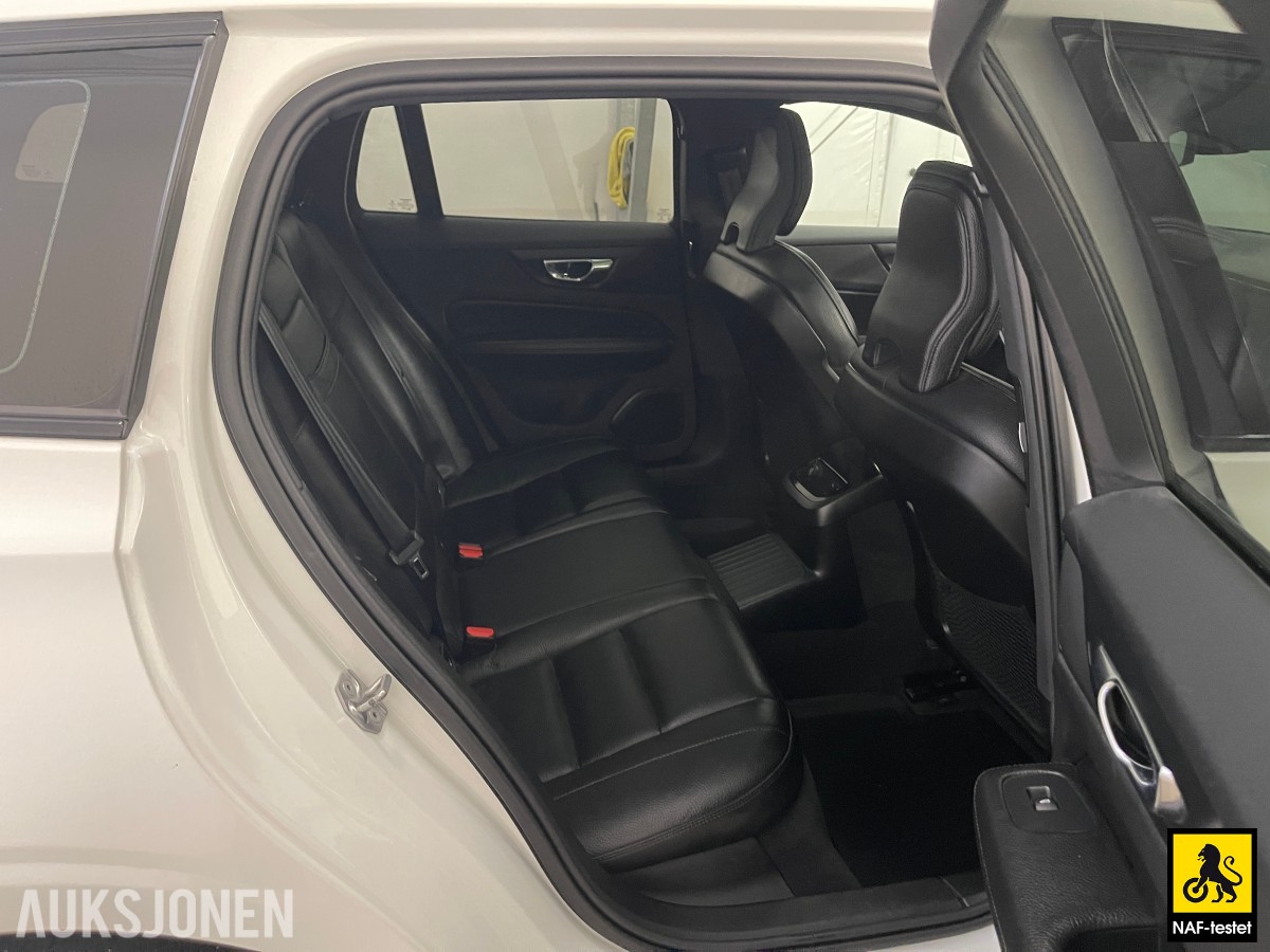 2020 Volvo V60 T8 AWD R-DESIGN VARMER HARMAN/KARDON PANORAMA