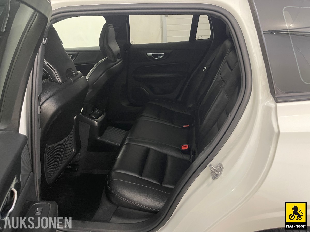 2020 Volvo V60 T8 AWD R-DESIGN VARMER HARMAN/KARDON PANORAMA