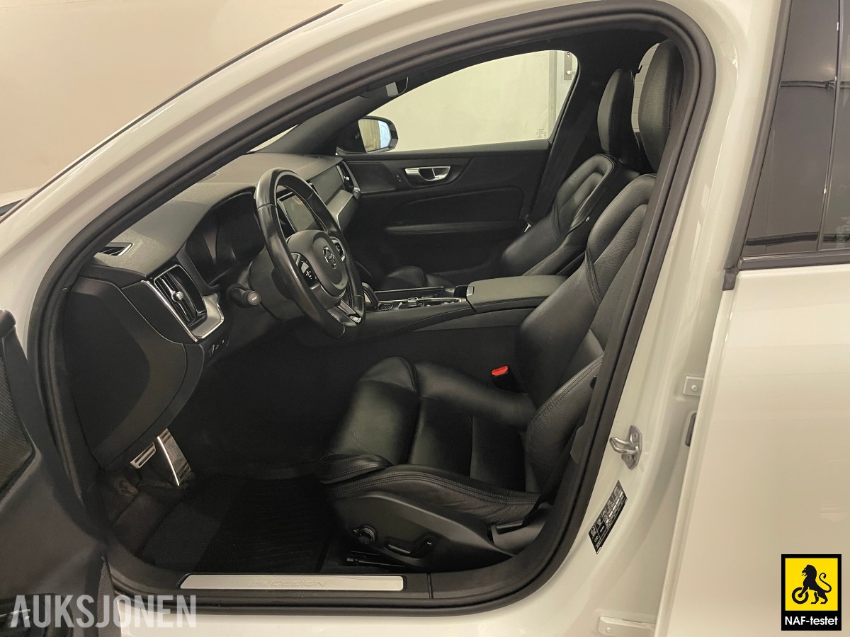2020 Volvo V60 T8 AWD R-DESIGN VARMER HARMAN/KARDON PANORAMA