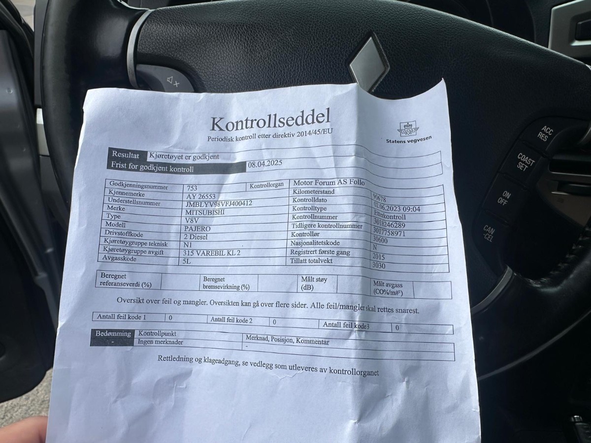2015 Mitsubishi Pajero 3.2 DI-D 200 hk 4WD – Automat – 2 seter – Hengerfeste