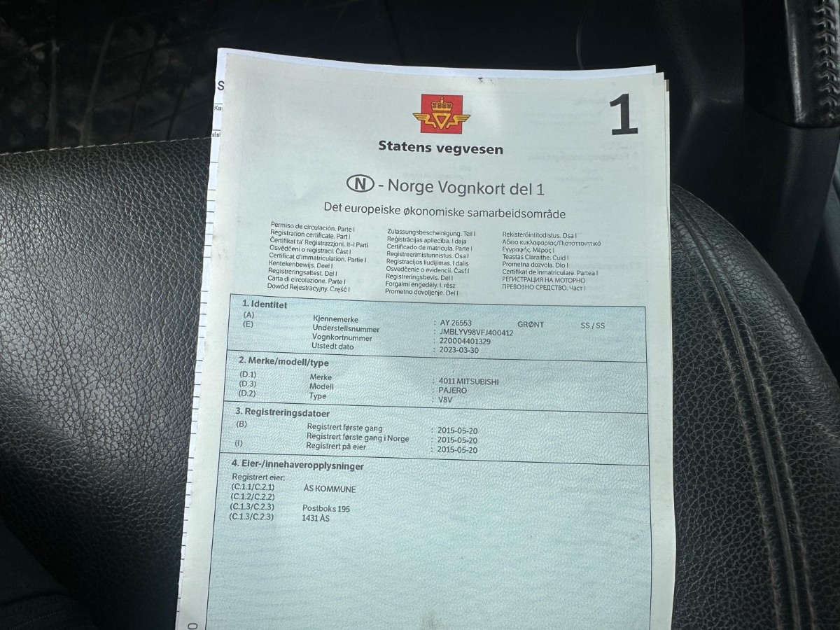 2015 Mitsubishi Pajero 3.2 DI-D 200 hk 4WD – Automat – 2 seter – Hengerfeste