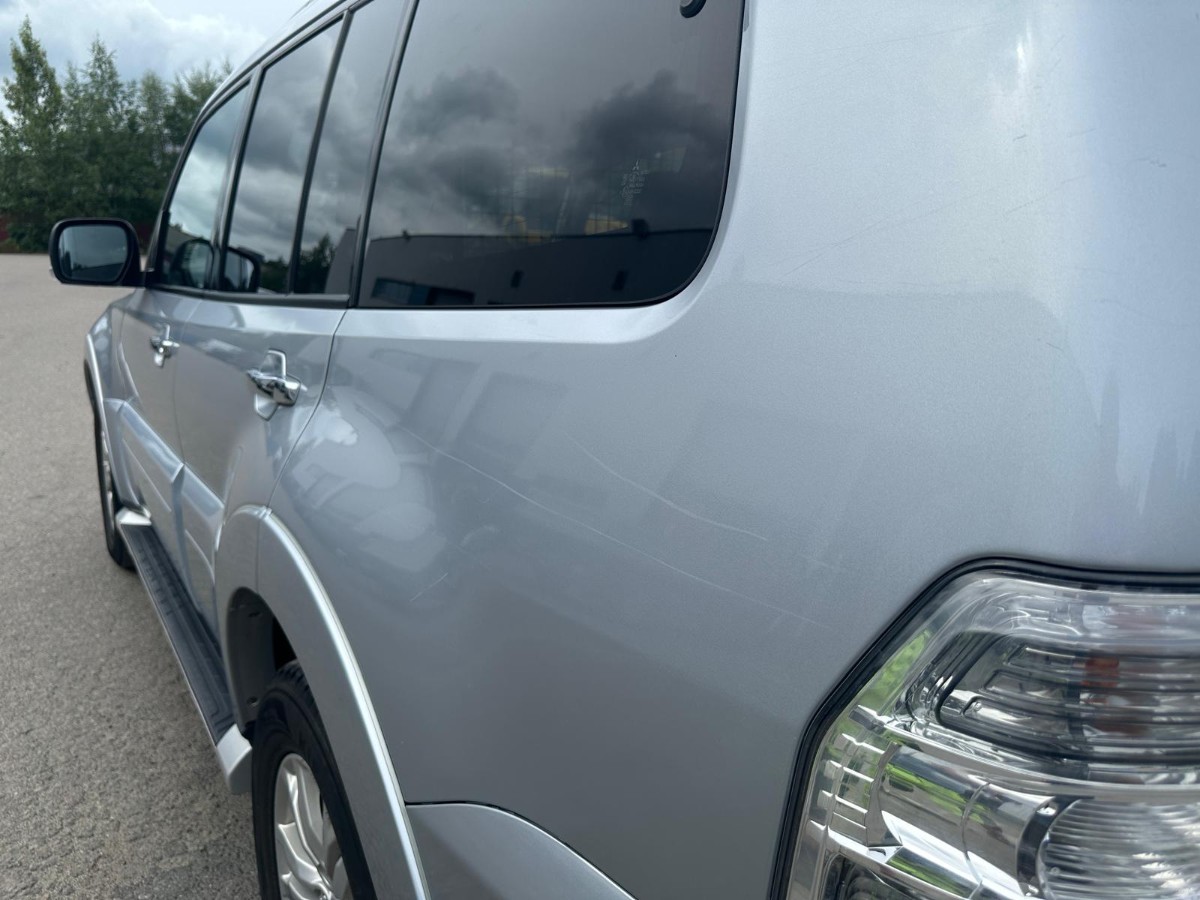 2015 Mitsubishi Pajero 3.2 DI-D 200 hk 4WD – Automat – 2 seter – Hengerfeste
