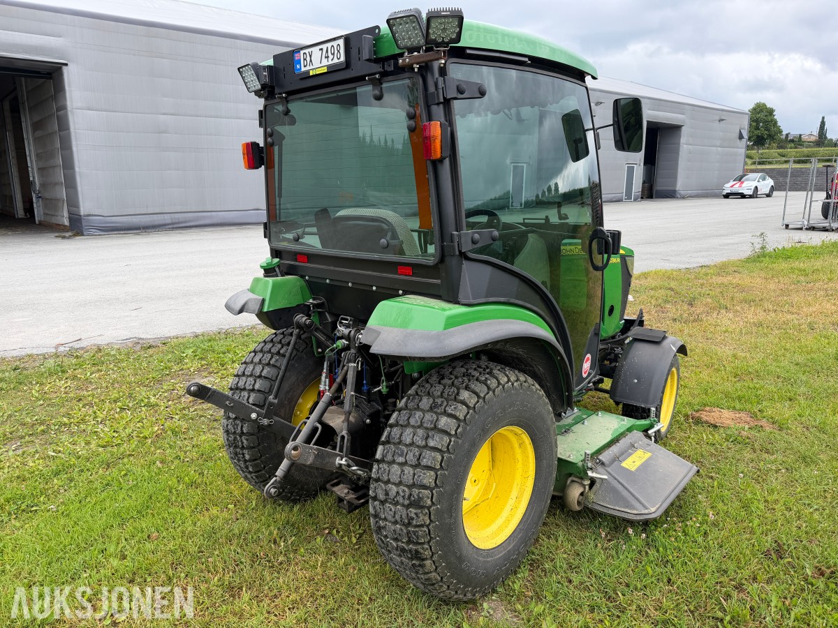 2017 John Deere 2036R – 499 timer – Lukket hytte – 4WD – Klippeaggregat 60D