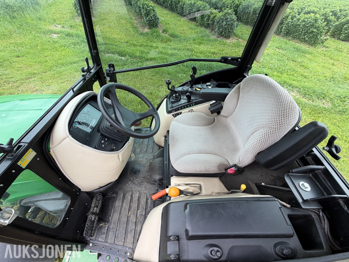 2017 John Deere 2036R – 499 timer – Lukket hytte – 4WD – Klippeaggregat 60D