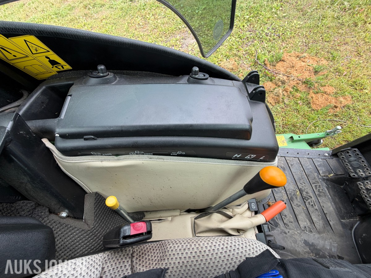2017 John Deere 2036R – 499 timer – Lukket hytte – 4WD – Klippeaggregat 60D
