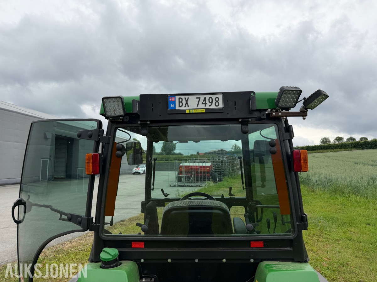 2017 John Deere 2036R – 499 timer – Lukket hytte – 4WD – Klippeaggregat 60D