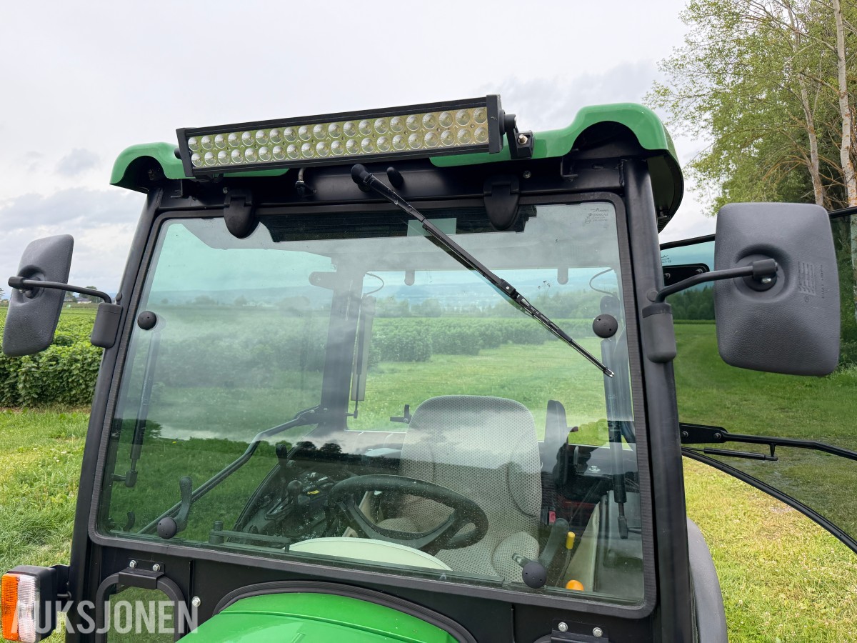 2017 John Deere 2036R – 499 timer – Lukket hytte – 4WD – Klippeaggregat 60D