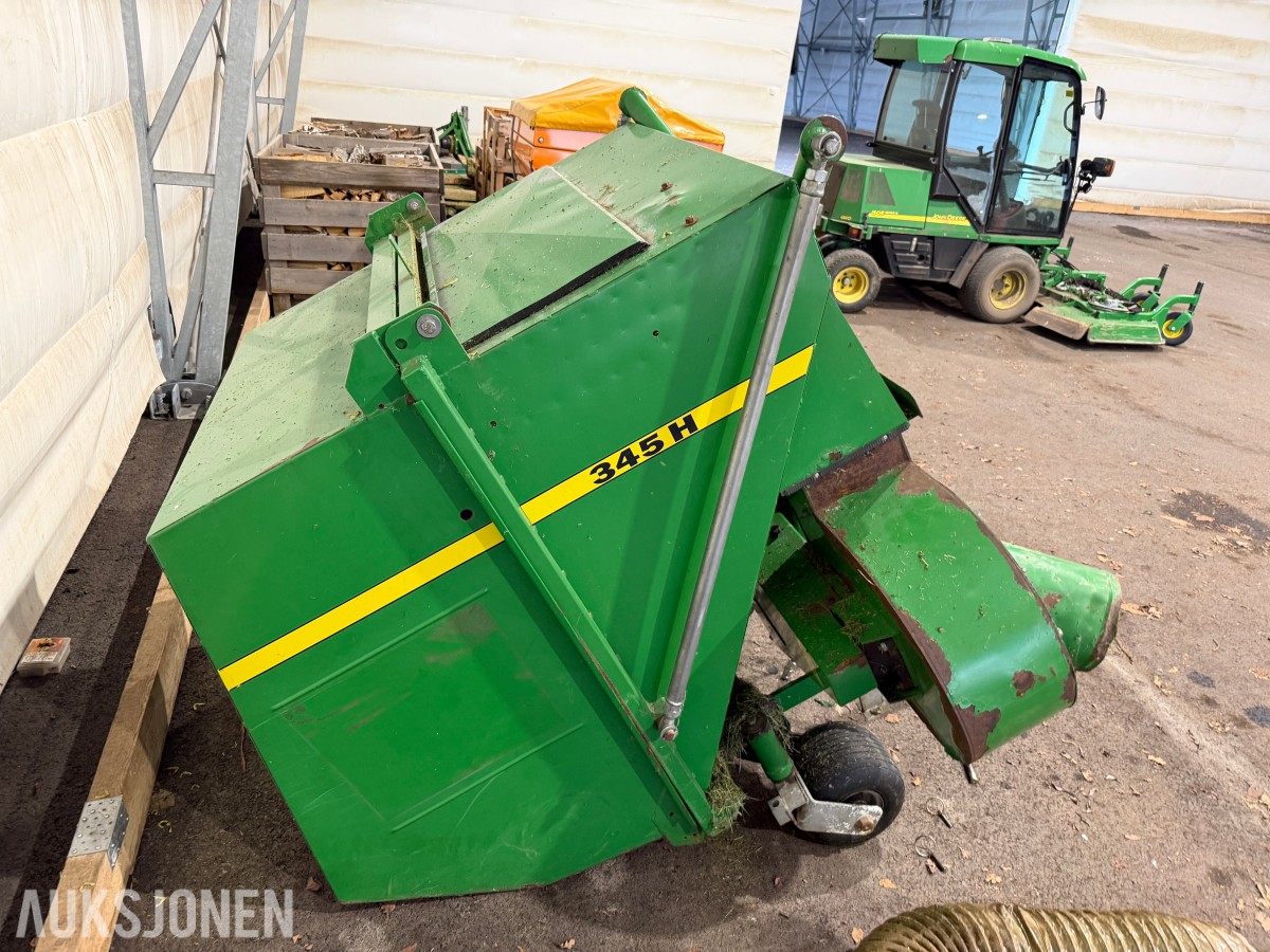 John Deere 345H Oppsamler / Gressoppsamler til klipper