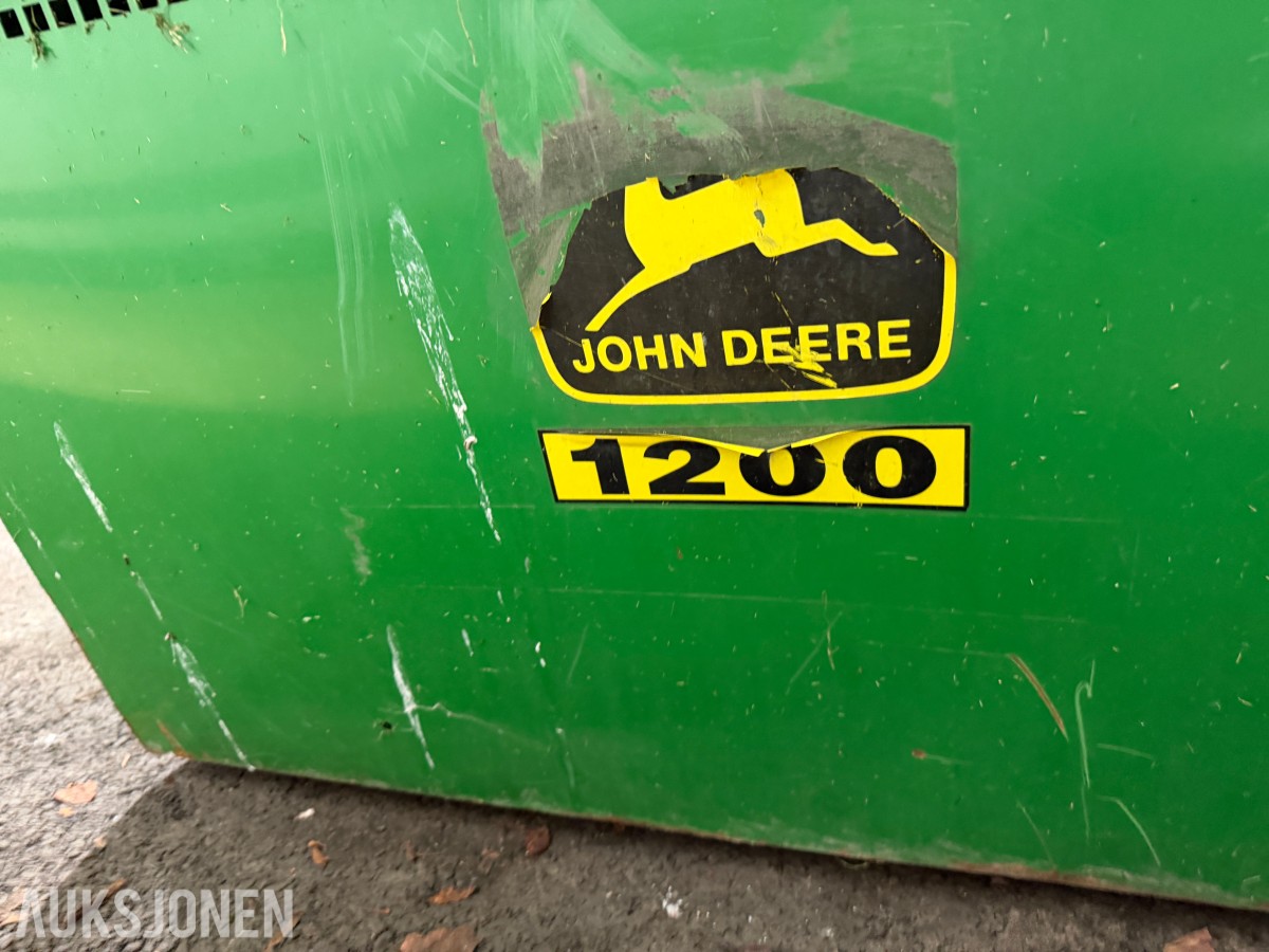 John Deere 345H Oppsamler / Gressoppsamler til klipper