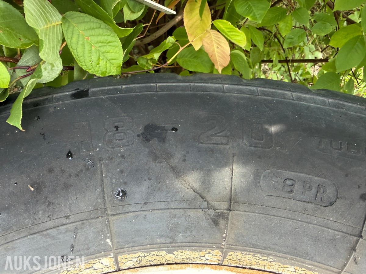 Goodyear / Contentinal Dekksett på felg til traktor - Terra-tire