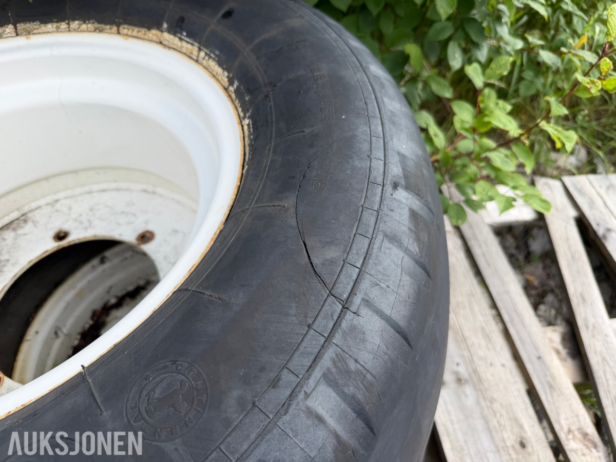 Goodyear / Contentinal Dekksett på felg til traktor - Terra-tire
