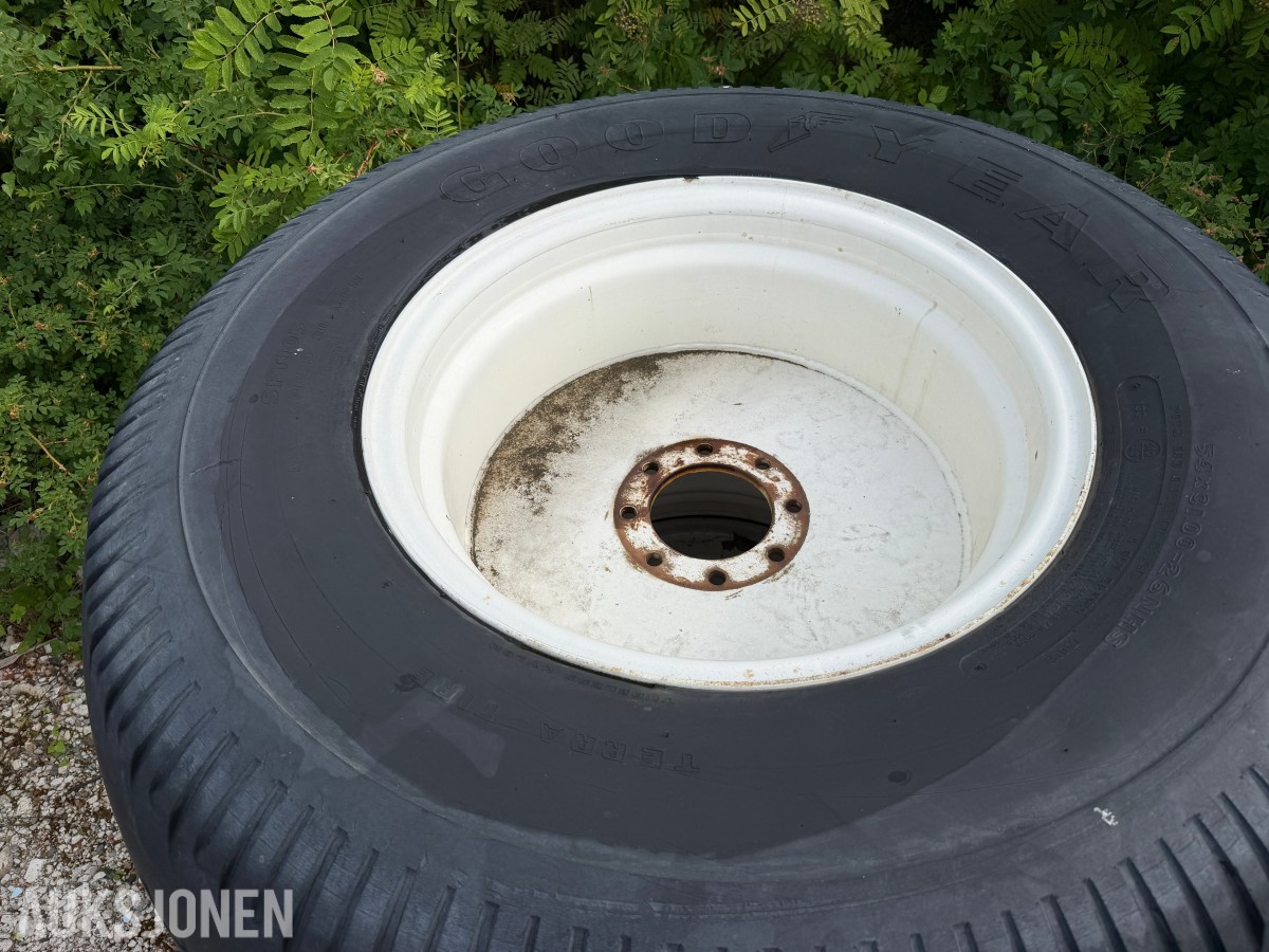 Goodyear / Contentinal Dekksett på felg til traktor - Terra-tire