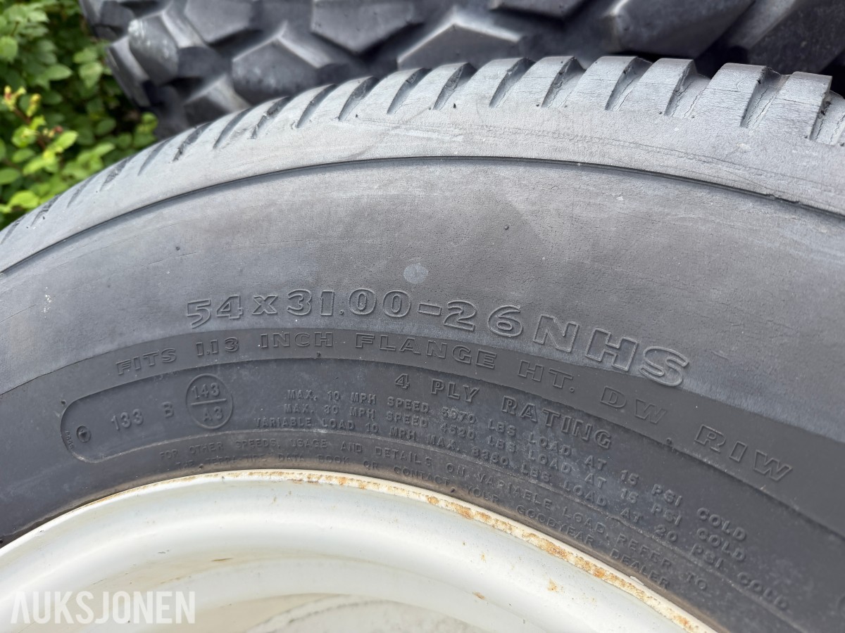 Goodyear / Contentinal Dekksett på felg til traktor - Terra-tire
