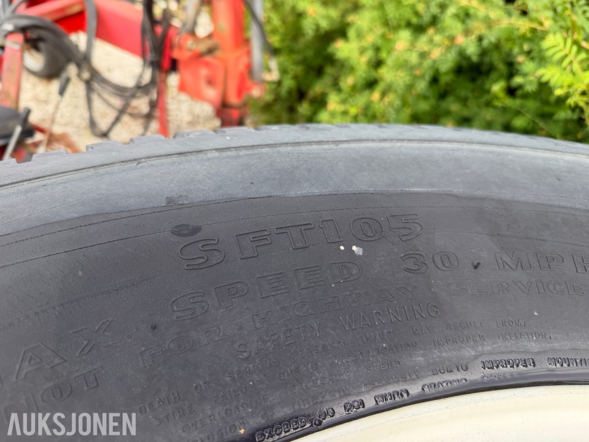 Goodyear / Contentinal Dekksett på felg til traktor - Terra-tire