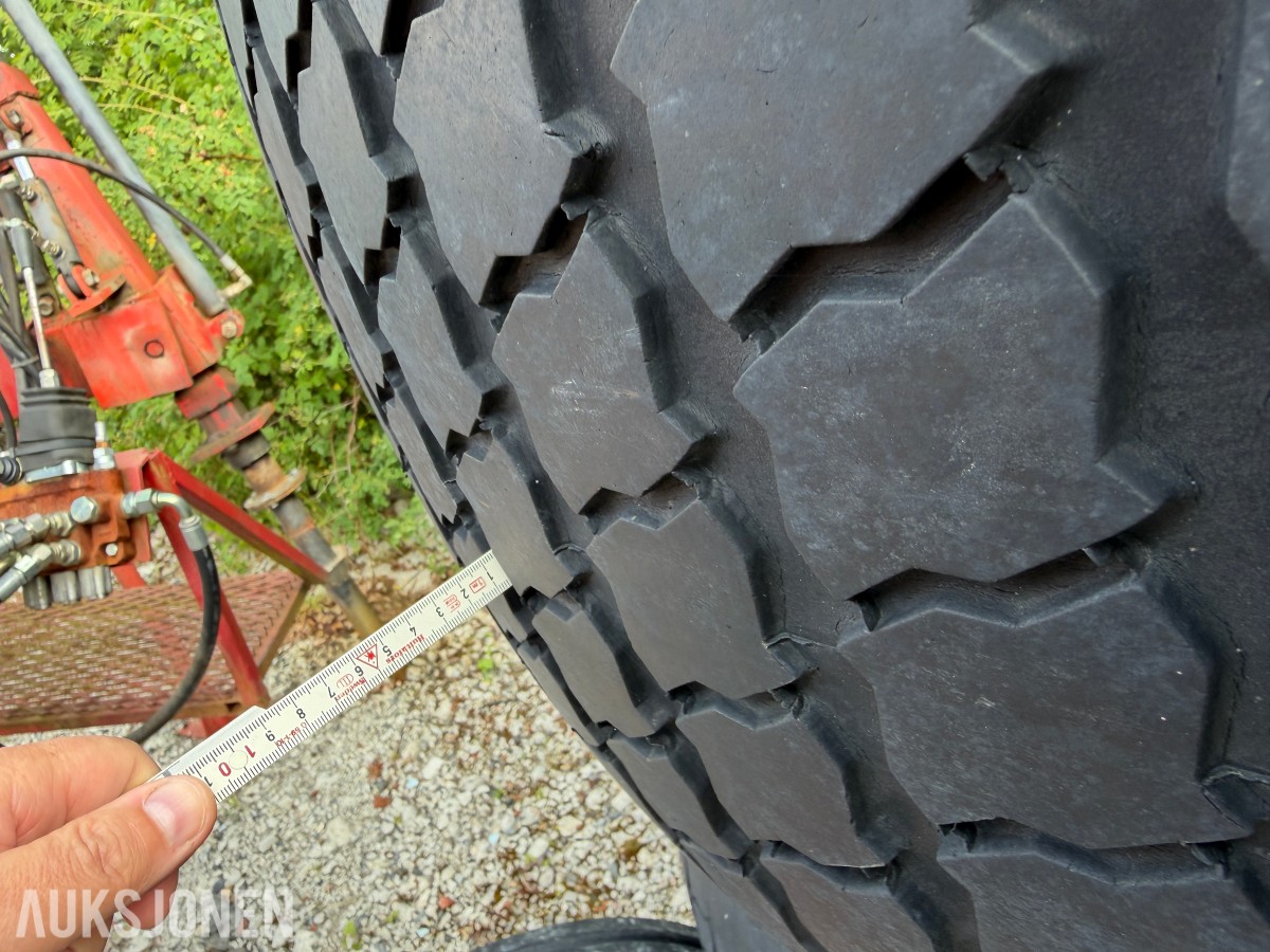 Goodyear / Contentinal Dekksett på felg til traktor - Terra-tire