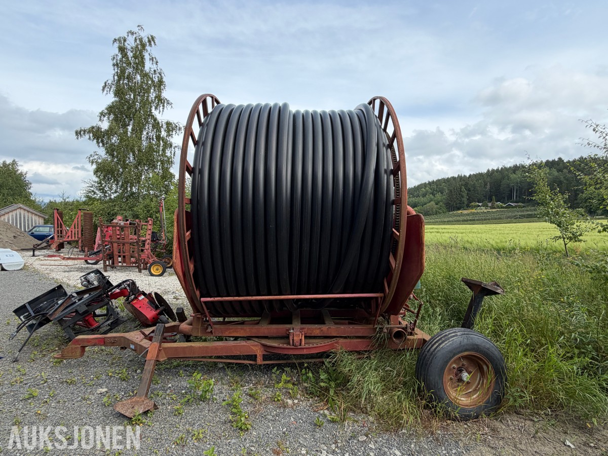 1999 OMME Vannvogn / slangetrommel med spredevogn/spreder