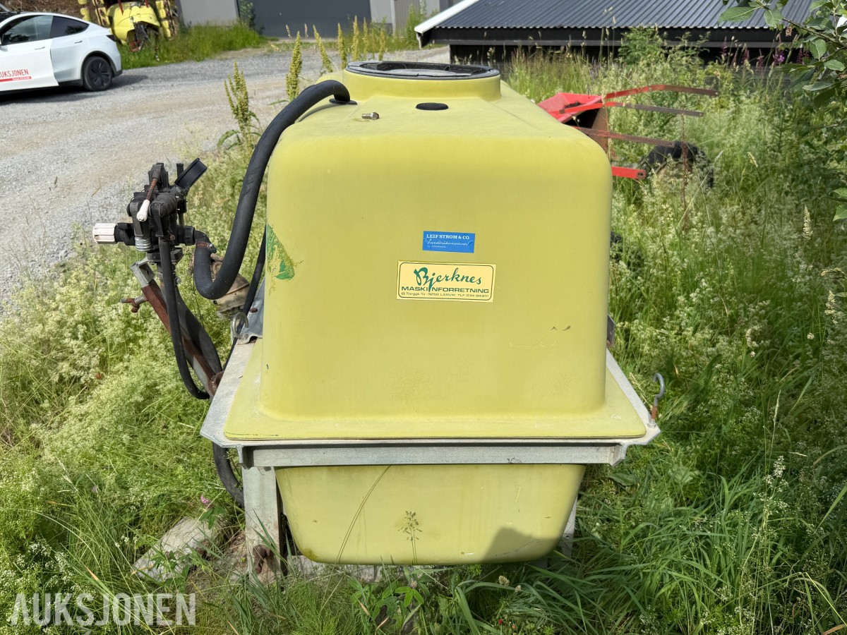 Bjerknes Åkersprøyte 600 liter - 3-punkt feste