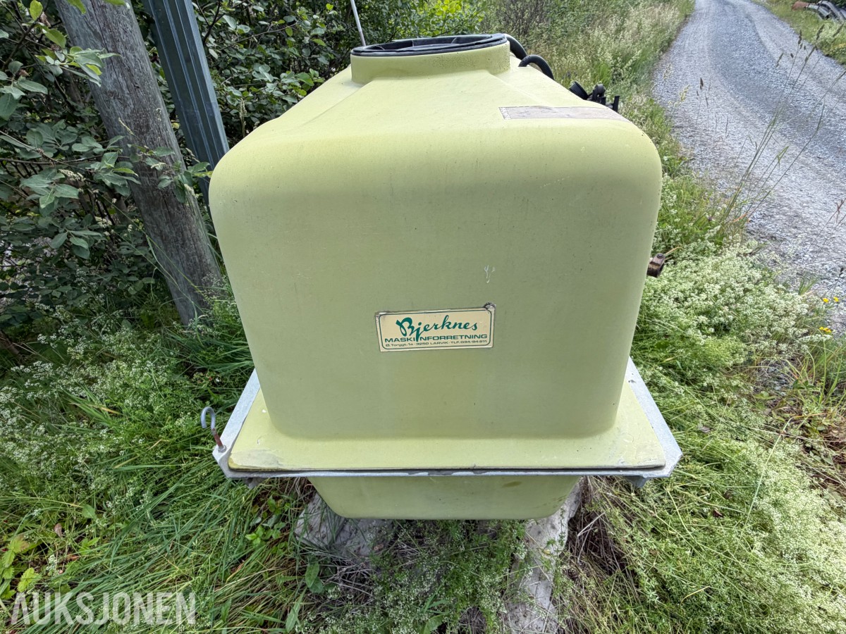 Bjerknes Åkersprøyte 600 liter - 3-punkt feste
