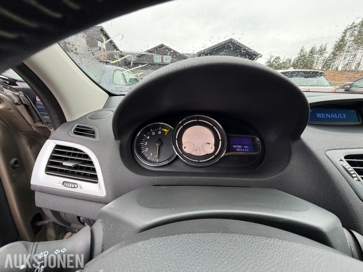 2013 Renault MEGANE 1.2-116 / S+V hjul med gode dekk