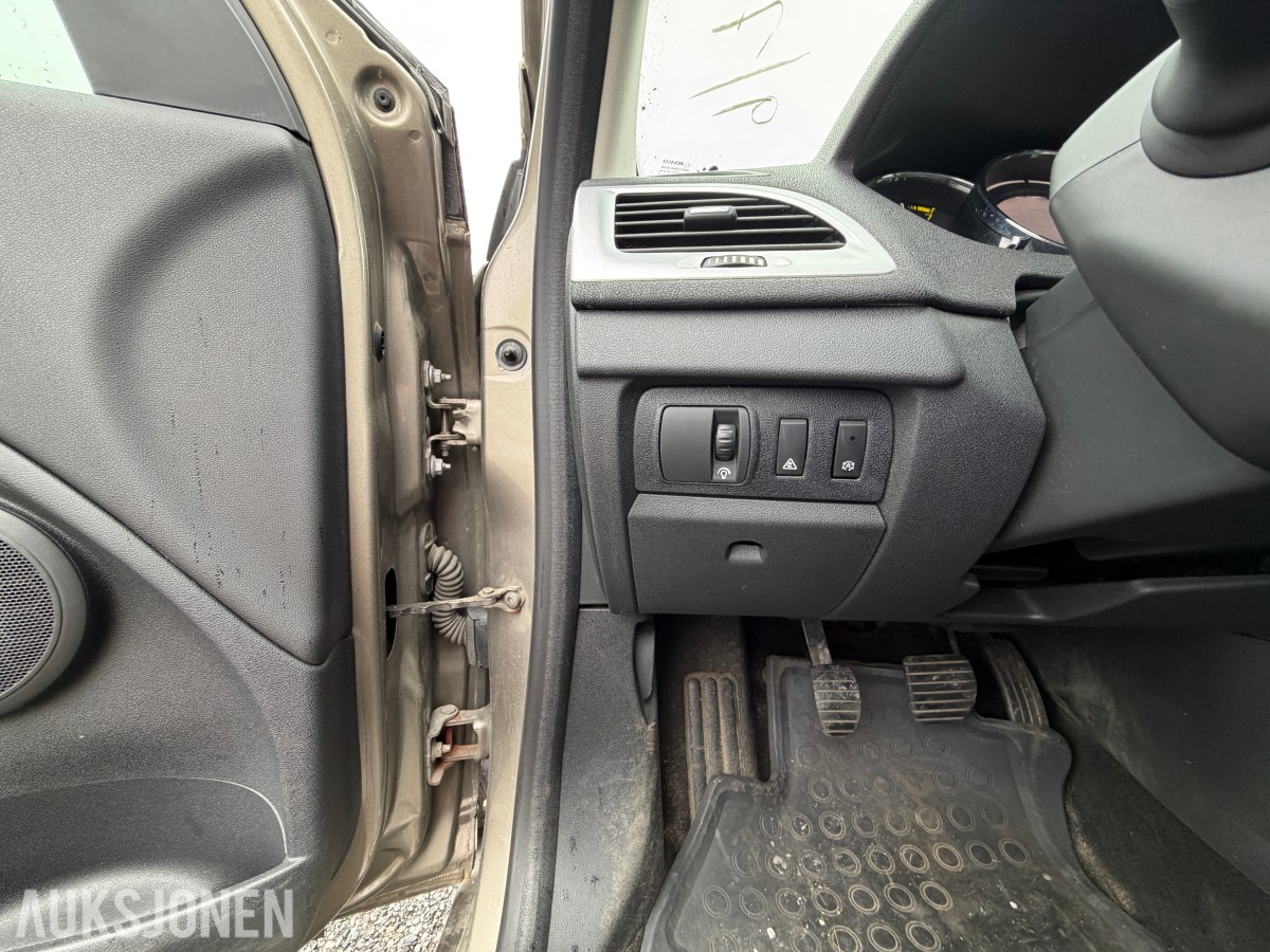 2013 Renault MEGANE 1.2-116 / S+V hjul med gode dekk